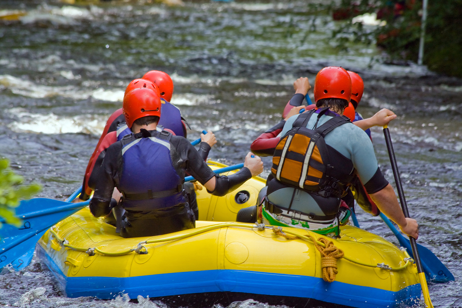 Travel Tip Roundup: How to Travel in Groups
